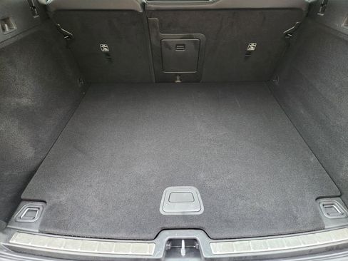 Used 2023 Volvo XC60 B5 Plus w/ Climate Package image 31