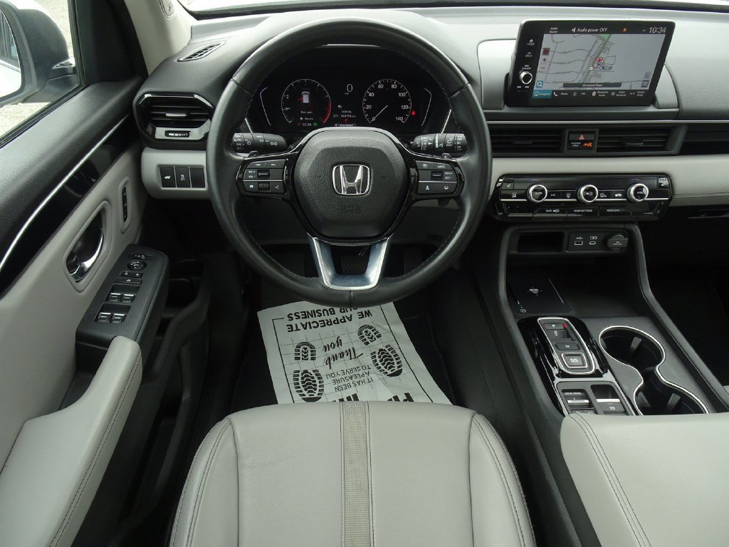 Used 2023 Honda Pilot Touring image 15
