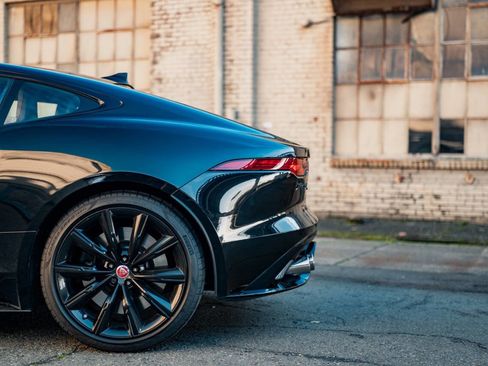 Used 2021 Jaguar F-TYPE R image 23