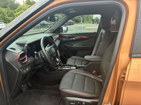 Used 2024 Chevrolet TrailBlazer RS w/ Convenience Package AWD/4WD image 24