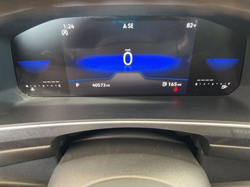 Used 2023 Volkswagen Tiguan SE FWD image 16
