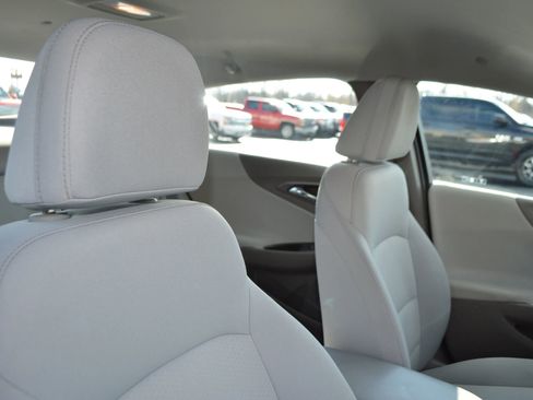 Used 2017 Chevrolet Malibu LS image 20