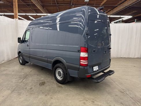 Used 2018 Mercedes-Benz Sprinter 2500 image 19