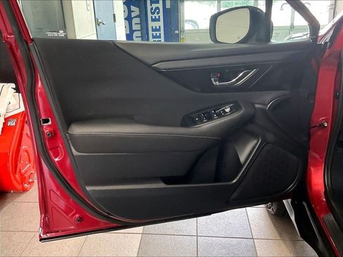 Used 2020 Subaru Outback Premium AWD/4WD image 9