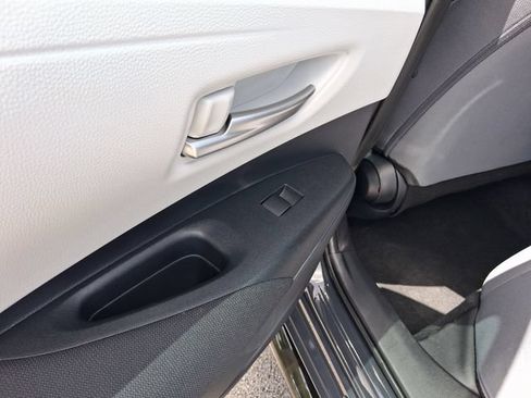 Used 2026 Toyota Corolla SE FWD image 10