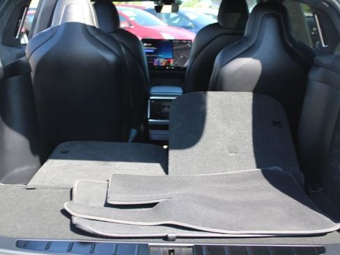 Used 2023 Tesla Model X Plaid image 34