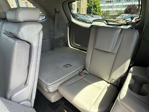 Used 2017 Toyota Highlander XLE FWD image 5