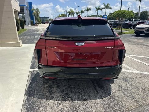 Used 2025 Cadillac Lyriq Sport AWD/4WD image 8