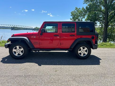 Used 2016 Jeep Wrangler Unlimited Sport w/ Quick Order Package 24S AWD/4WD image 2