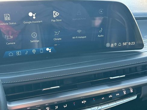 Used 2025 Cadillac XT4 Premium Luxury image 28