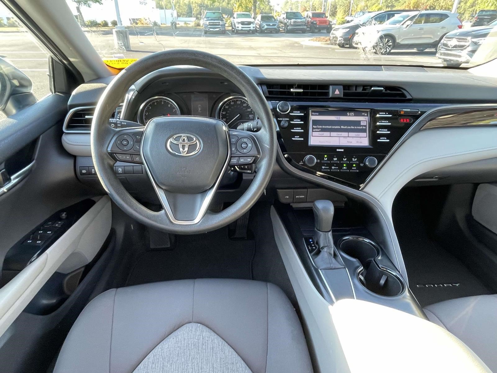 Used 2020 Toyota Camry LE FWD image 11