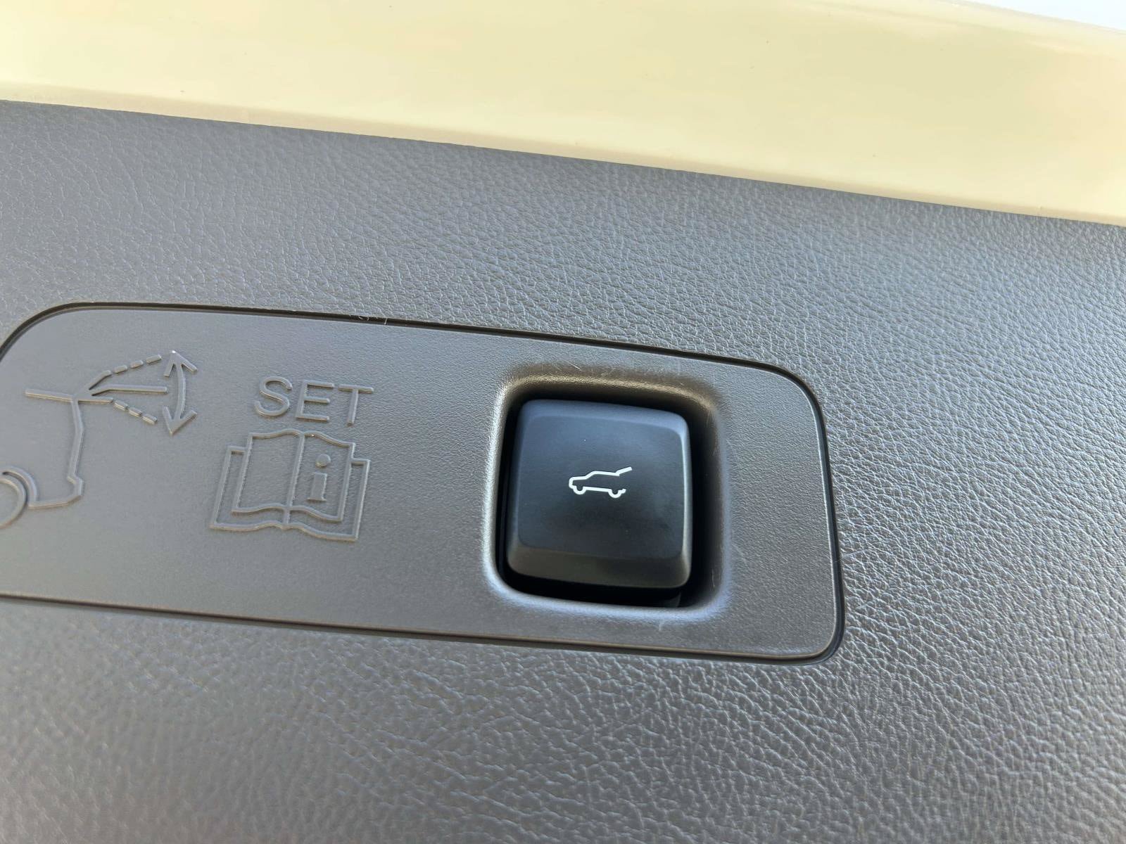 Used 2020 Lincoln Corsair FWD image 16