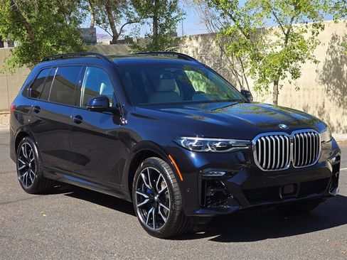 Used 2019 BMW X7 xDrive50i w/ M Sport Package AWD/4WD image 2