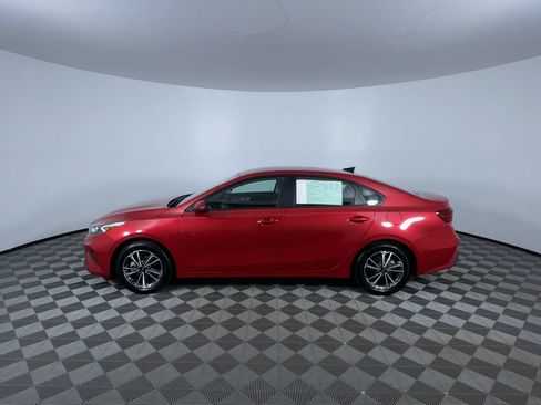 Used 2023 Kia Forte LXS FWD image 5