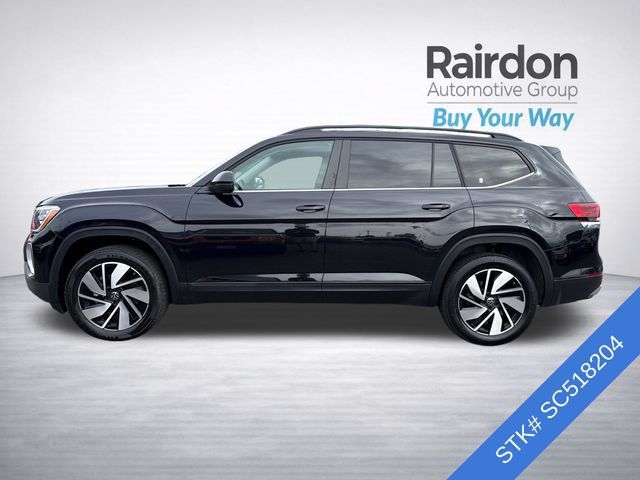Used 2025 Volkswagen Atlas SE AWD/4WD image 4