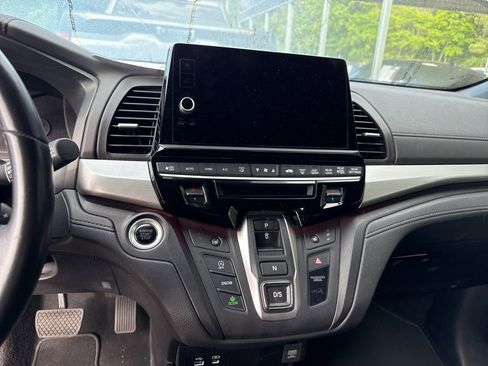 Used 2025 Honda Odyssey Sport-L image 6