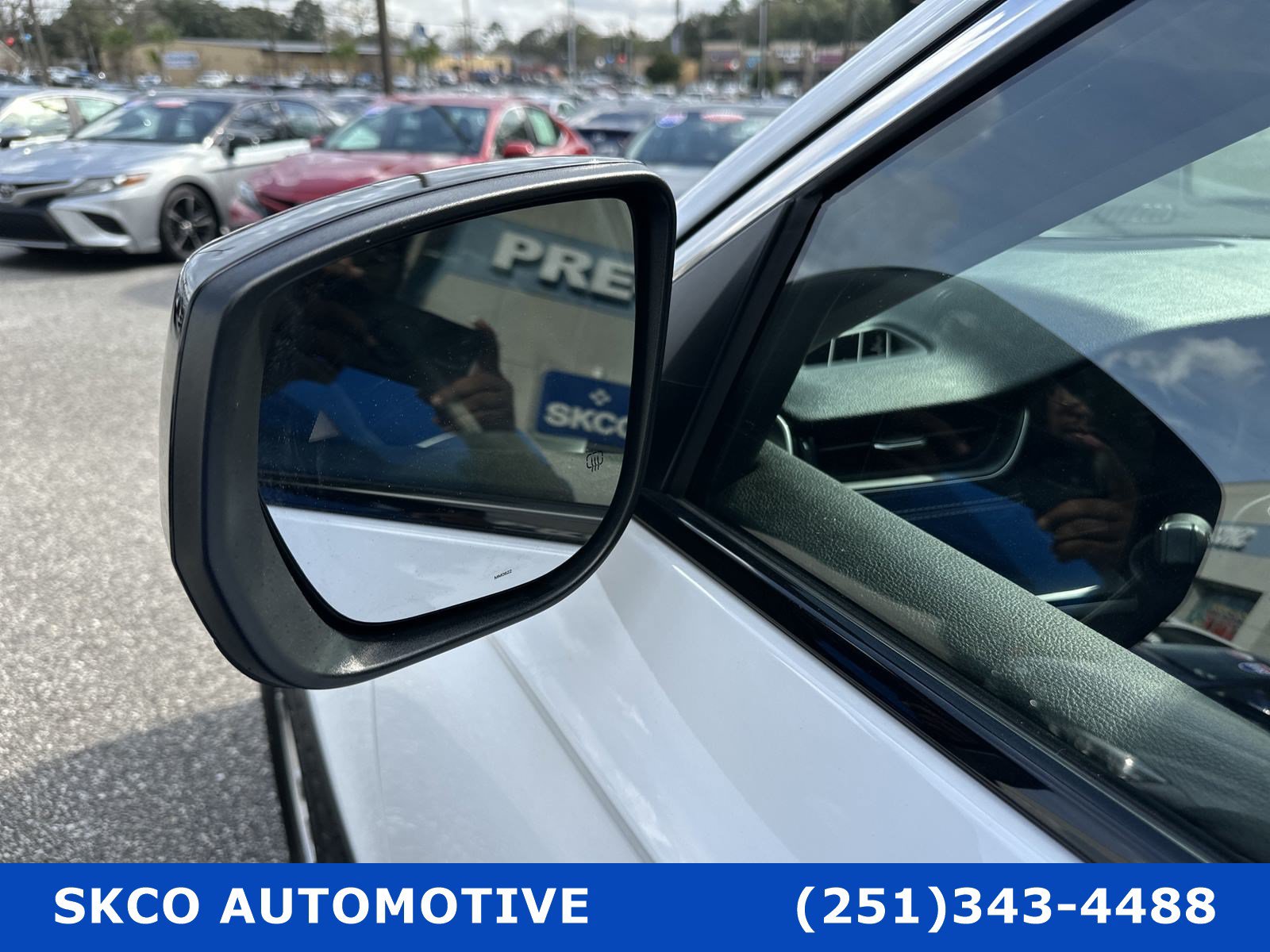 Used 2022 Jeep Grand Cherokee Laredo AWD/4WD image 10