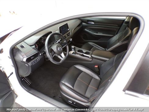 Used 2021 Nissan Altima 2.5 SR FWD image 14