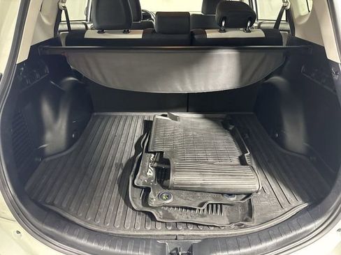 Used 2018 Toyota RAV4 XLE image 33