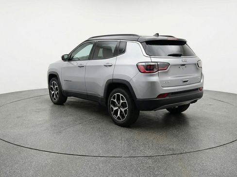 Used 2025 Jeep Compass Limited AWD/4WD image 5