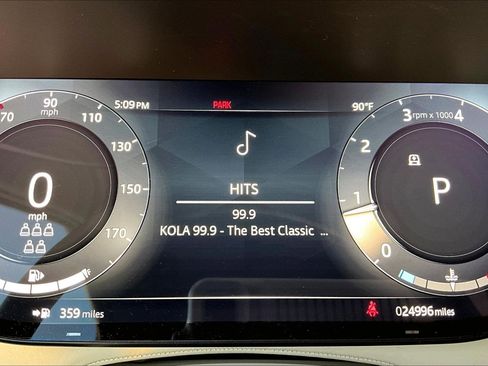 Used 2023 Land Rover Range Rover Long Wheelbase SE image 20