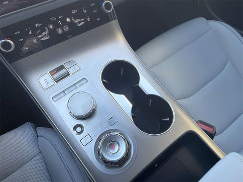 Used 2026 Genesis GV70 2.5T Advanced image 22