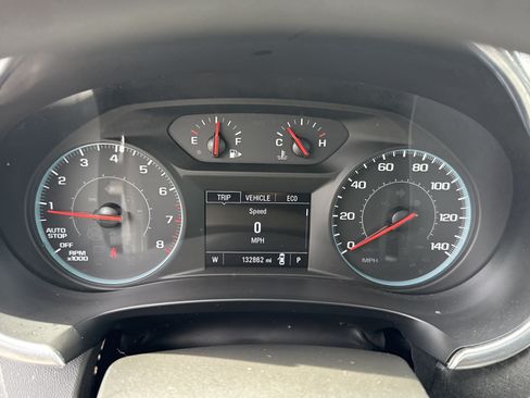 Used 2021 Chevrolet Malibu LT FWD image 2