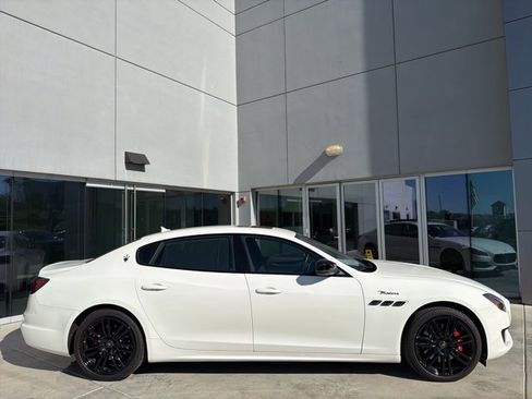 Used 2023 Maserati Quattroporte Modena image 9
