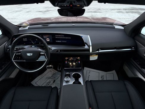 New 2026 Cadillac Vistiq Sport image 27