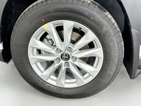 New 2026 Toyota Corolla Cross LE image 31