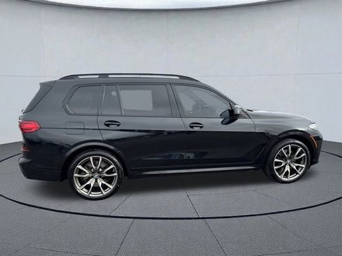 Used 2022 BMW X7 M50i image 3