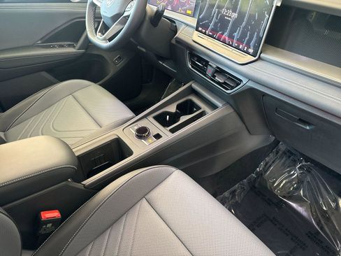 New 2026 Volkswagen Tiguan SE AWD/4WD image 15