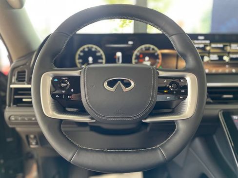 Used 2025 INFINITI QX80 Sensory AWD/4WD image 38