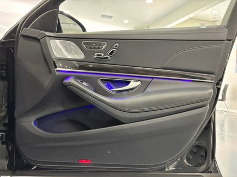 Used 2019 Mercedes-Benz S 560 Sedan image 50
