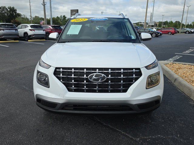 Certified 2022 Hyundai Venue SEL FWD image 18
