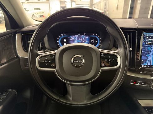 Used 2022 Volvo XC60 B5 Inscription w/ Climate Package AWD/4WD image 11