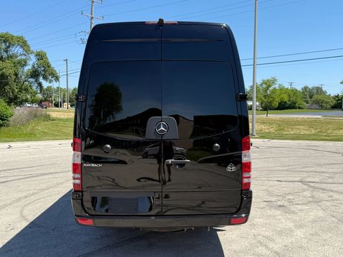 Used 2016 Mercedes-Benz Sprinter 3500 image 9