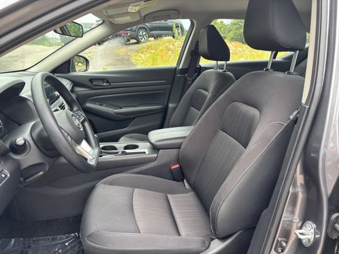 Used 2026 Nissan Altima 2.5 SV FWD image 21
