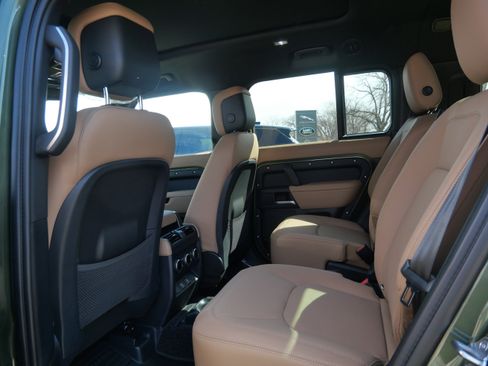 New 2026 Land Rover Defender 130 X-Dynamic SE AWD/4WD image 6