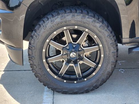 Used 2020 Chevrolet Colorado Z71 AWD/4WD image 10