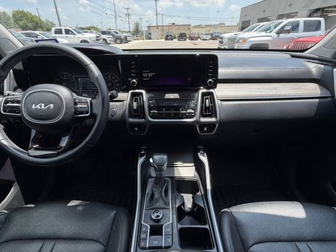 Used 2023 Kia Sorento EX w/ Panoramic Sunroof Package FWD image 23