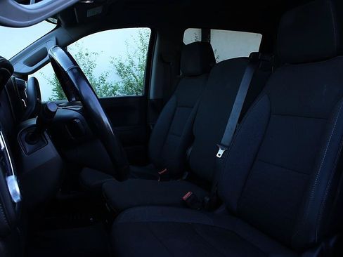 Used 2019 GMC Sierra 1500 SLE w/ SLE Convenience Package AWD/4WD image 9