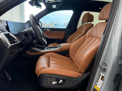 Certified 2023 BMW X7 xDrive40i w/ M Sport Package image 5