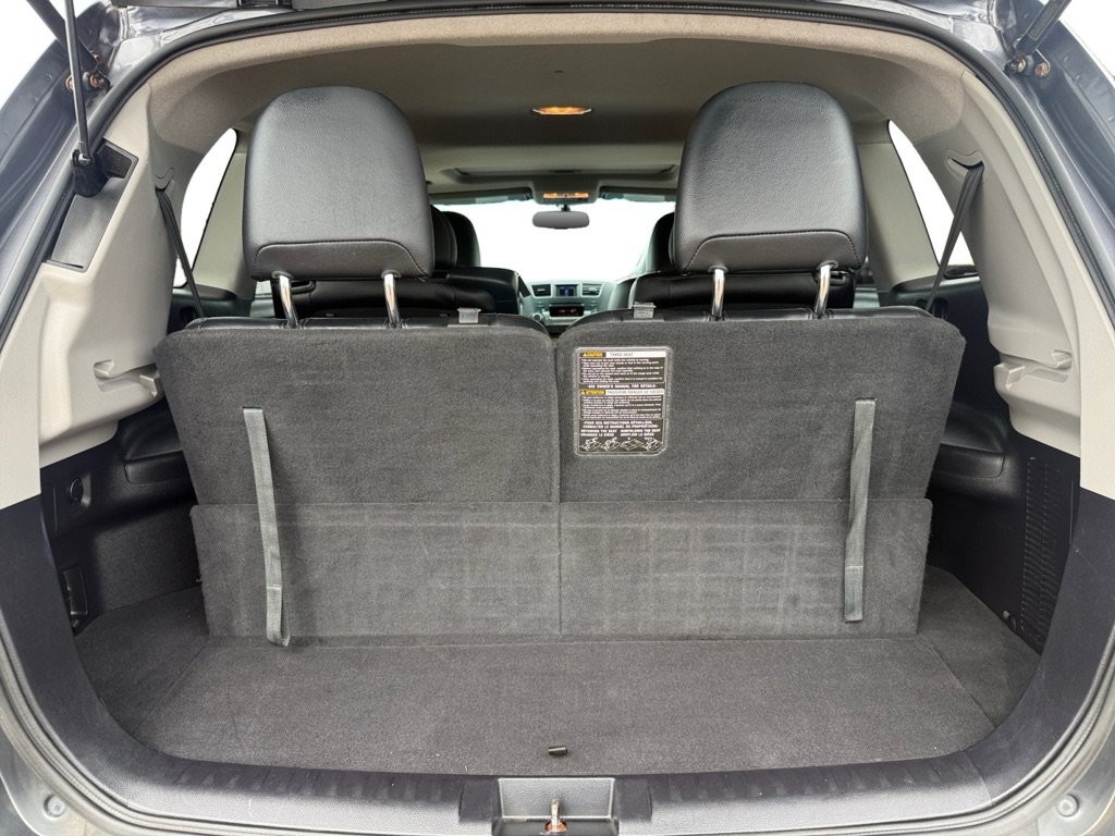 Used 2012 Toyota Highlander Limited w/ Tow Pkg AWD/4WD image 17