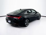 Used 2023 Hyundai Elantra Limited image 5