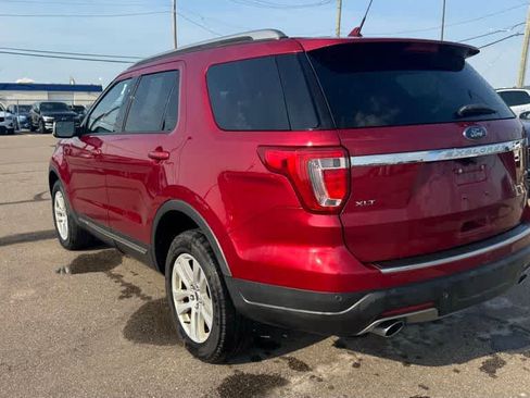 Used 2018 Ford Explorer XLT w/ Equipment Group 201A AWD/4WD image 7