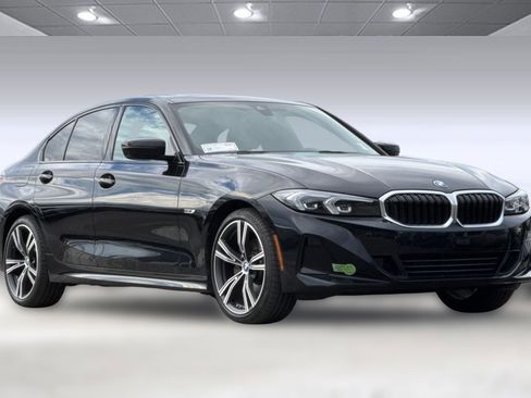 Used 2023 BMW 330e w/ Premium Package image 6