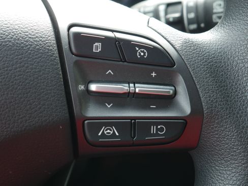 Used 2023 Hyundai Kona SEL AWD/4WD image 24