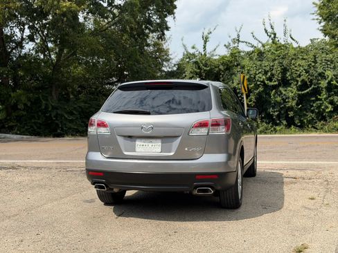 Used 2009 MAZDA CX-9 Touring w/ Moonroof & Bose Audio Pkg FWD image 10