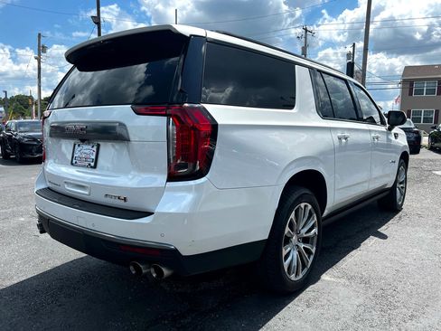 Used 2022 GMC Yukon XL AT4 image 5